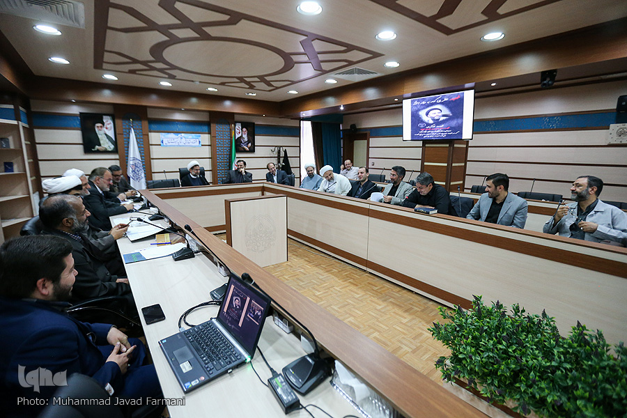 جلسه مجمع مشورتی شورای توسعه فرهنگ قرآنی برای بررسی سند قرآن و فضای مجازی اجراییسازی سند قرآن و فضای مجازی شاید پس از 1400