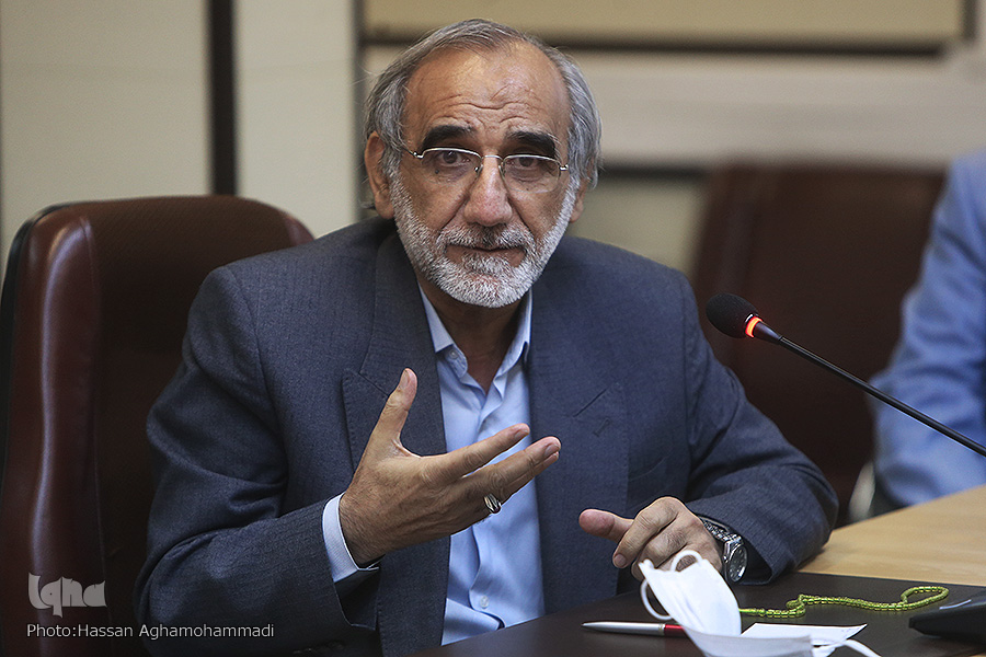 شهیدی که مصداق «الَّذِينَ آمَنُوا يُقَاتِلُونَ فِي سَبِيلِ اللَّهِ» بود / یادی از تلاوتهای فاخر احمد انصاریاصیل شهیدی که مصداق «الَّذِينَ آمَنُوا يُقَاتِلُونَ فِي سَبِيلِ اللَّهِ» بود / یادی از تلاوتهای فاخر احمد انصاریاصیل