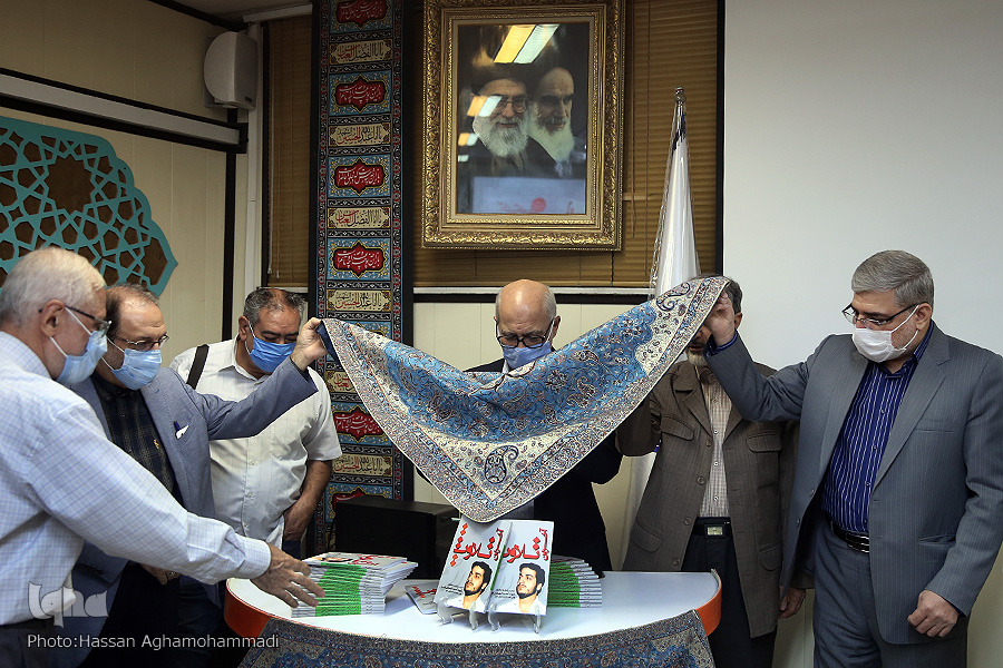 شهیدی که مصداق «الَّذِينَ آمَنُوا يُقَاتِلُونَ فِي سَبِيلِ اللَّهِ» بود / یادی از تلاوتهای فاخر احمد انصاریاصیل شهیدی که مصداق «الَّذِينَ آمَنُوا يُقَاتِلُونَ فِي سَبِيلِ اللَّهِ» بود / یادی از تلاوتهای فاخر احمد انصاریاصیل