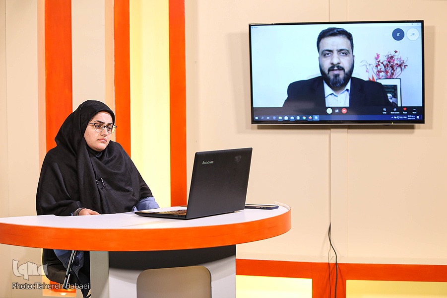 امت اسلام اراده استکبار و عمال سازشگر آن را در هم میشکند امت اسلام اراده استکبار و عمال سازشگر آن را در هم میشکند