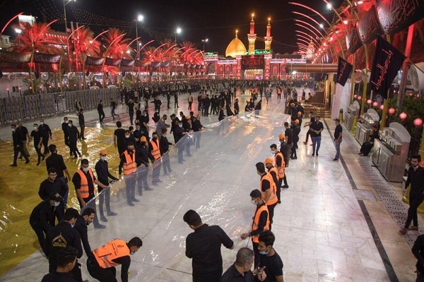 بین الحرمین در شب عاشورای حسینی (ع) سرخ‌پوش شد