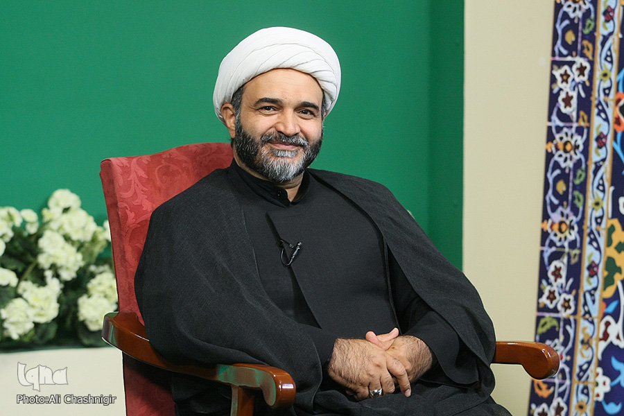 هادی مزینانی کارشناس شرعی هادی مزینانی کارشناس شرعی