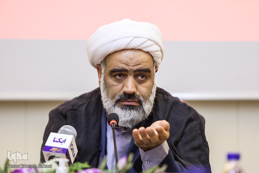 طلایی‌ترین کارها در زمان عدم توفیق در پیاده‌روی اربعین /  فضای مجازی را به بزرگترین جریان حسینی جهان تبدیل کنیم