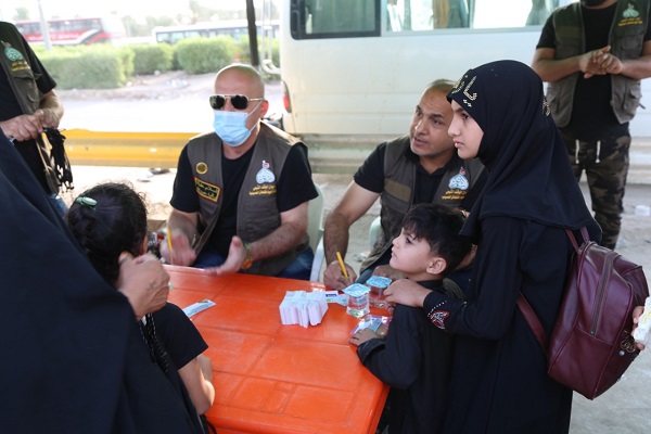 برپایی پایگاه‌های آشنایی با بیماری کرونا در مسیر پیاده‌روی اربعین +فیلم و عکس