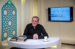 فیلم | از زبان فخیم تا ساده‌گویی علی معلم در شعرهای عاشورایی