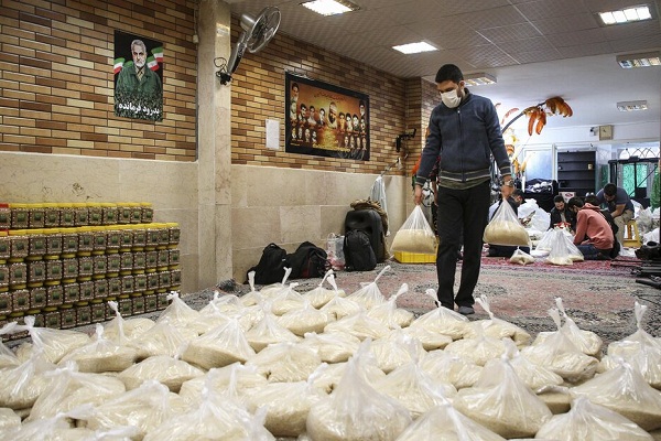 ارسالی////طبخ و پخش 500 وعده اطعام تبرکی در شاهرود