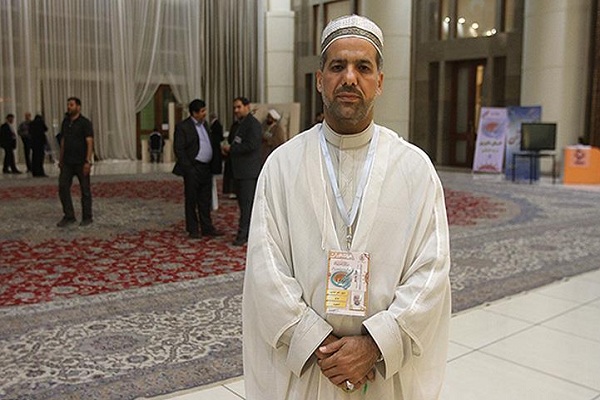 تلاوت قاری عراقی در حمایت از حفظ حرمت پیامبر اکرم(ص) + فیلم