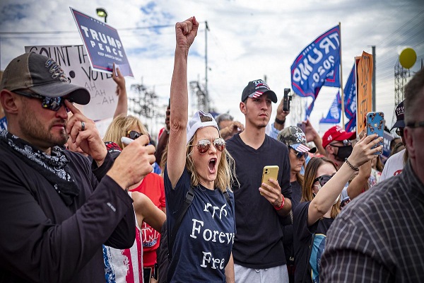 شادی طرفداران بایدن و ناراحتی حامیان ترامپ + عکس