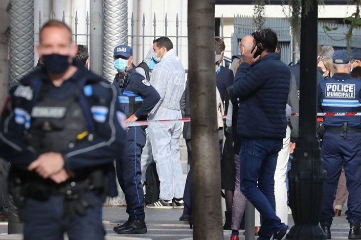 قتل معلم در پاریس با حمله به کلیسای نیس ارتباط دارد قتل معلم در پاریس با حمله به کلیسای نیس ارتباط دارد