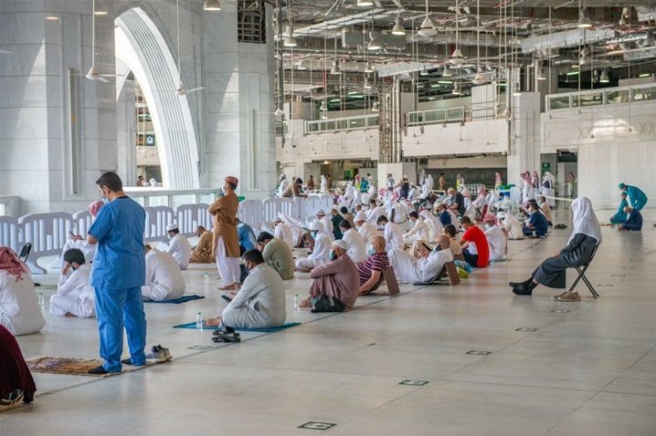 برپایی نماز جمعه در مسجدالحرام + عکس