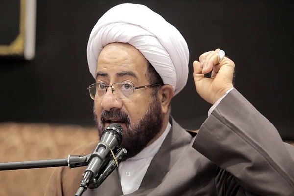 روحانی بحرینی بعلت شرح و قرائت زیارت عاشورا به تحمل ۶ ماه حبس محکوم شد