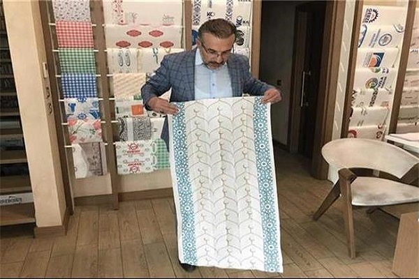 فیلم | کرونا و تجارت ترکیه با سجاده یک‌بار مصرف