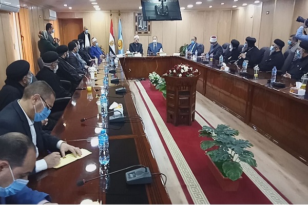 آماده// وزیر اوقاف مصر از برپایی کنفرانس گفت‌وگوی ادیان در ماه مارس آینده خبر داد
