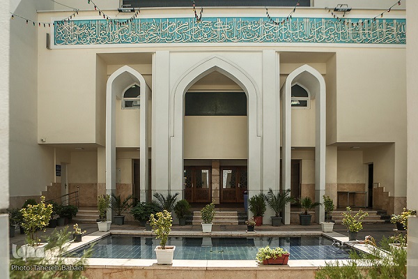 ارسال نشود////اینجا &laquo;کرم&zwnj;خانه&raquo; است / ارائه خدمات جهادی از اشتغال&zwnj;زایی برای نیازمندان تا توزیع نان رایگان