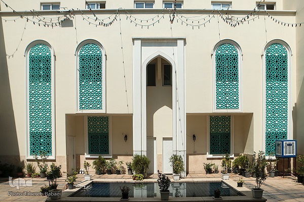 ارسال نشود////اینجا &laquo;کرم&zwnj;خانه&raquo; است / ارائه خدمات جهادی از اشتغال&zwnj;زایی برای نیازمندان تا توزیع نان رایگان