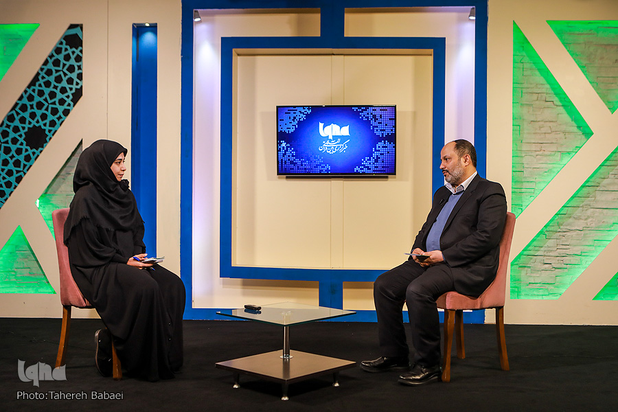 آنچه مردم را اذیت می&zwnj;کند، فقر نیست تبعیض است