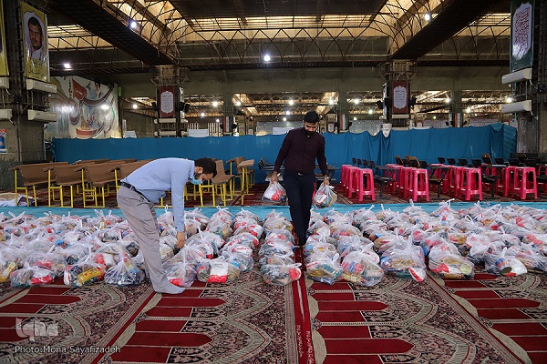ارسال نشود////اینجا &laquo;کرم&zwnj;خانه&raquo; است / ارائه خدمات جهادی از اشتغال&zwnj;زایی برای نیازمندان تا توزیع نان رایگان