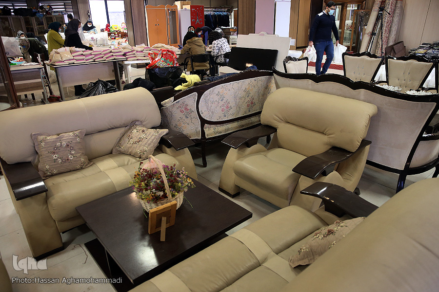 یلدای شیرین هم نمک برای 2000 نیازمند/ دست&zwnj;هایی که هم لایک می&zwnj;کنند هم بسته&zwnj;بندی