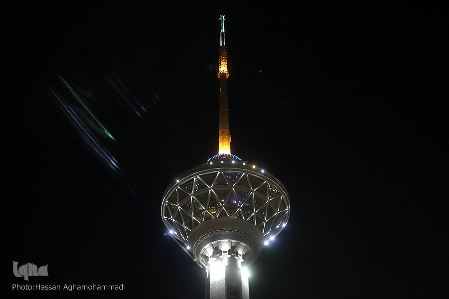 حلاوت جزخوانی قرآن در فراز آسمان / شبی با برنامه‌ای از جنس نور