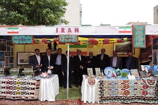 درخشش غرفه فرهنگی ایران در جشنواره بین‌المللی نوروز در پاکستان + عکس