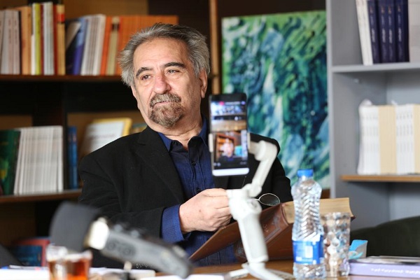 منوچهر صدوقی سها