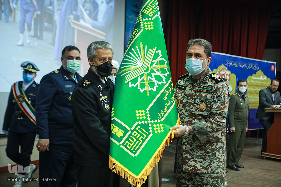 مسابقات ارتش و دریافت درفش قرآنی