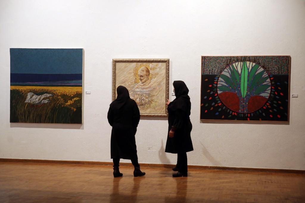 &laquo;سرو ایرانی&raquo; به یاد شهید سردار سلیمانی در فرهنگسرای نیاوران کاشته شد