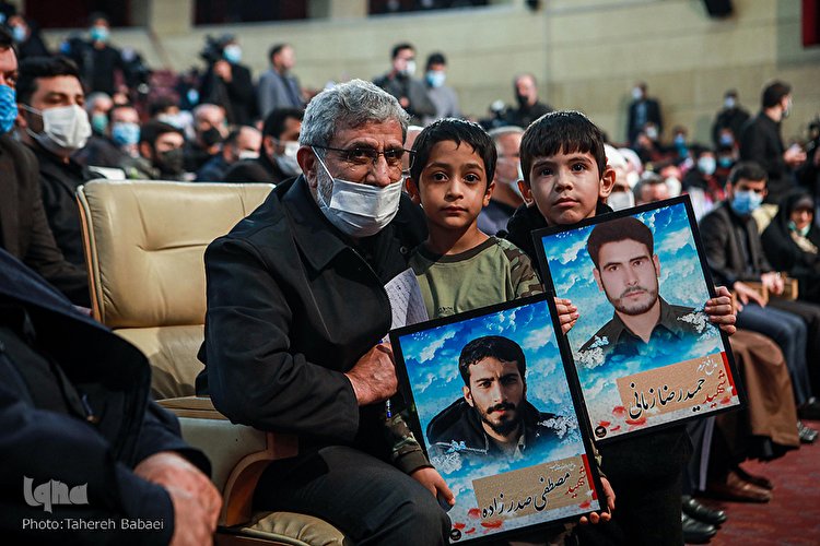 بزرگداشت شهدای مدافع حرم در برج میلاد