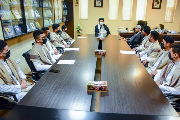 بازدید جمعی از قاریان و حافظان دارالقرآن آستان حسینی از جامعةالقرآن