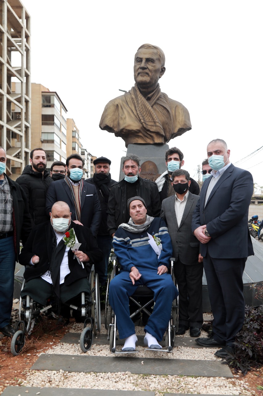 ادای احترام رایزن فرهنگی ایران در لبنان به یادمان حاج قاسم