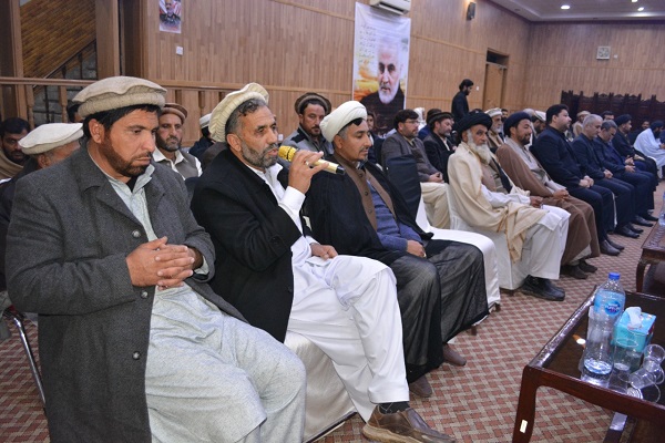 شهید سلیمانی نه تنها بر سرزمین‌ها بلکه بر دل‌های همه مسلمانان سرداری می کرد