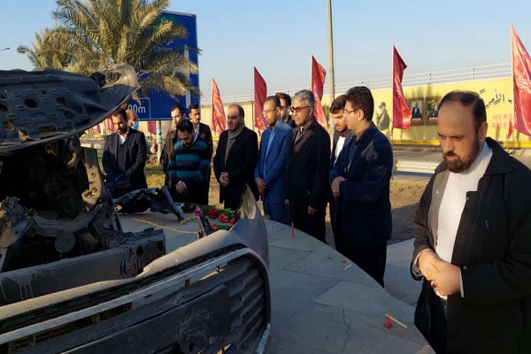 حضور کاروان قرآنی ایران در عراق / ادای احترام با یادمان شهادت سردار سلیمانی + فیلم و عکس حضور کاروان قرآنی ایران در عراق / ادای احترام با یادمان شهادت سردار سلیمانی + فیلم و عکس