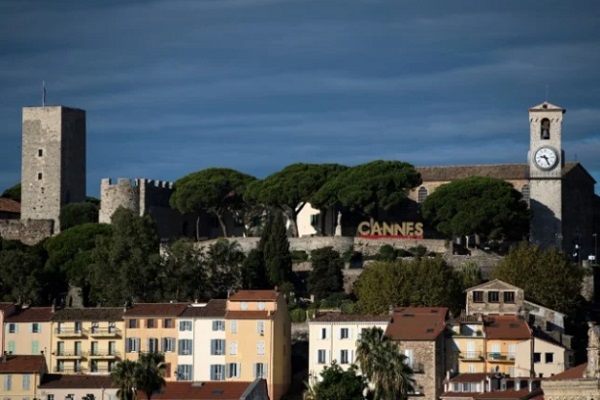 دولت فرانسه مسجد شهر کن را تعطیل کرد / اماده