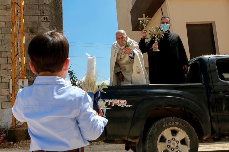 عکس‌های برگزیده رویترز از شعائر دینی در سال 2021