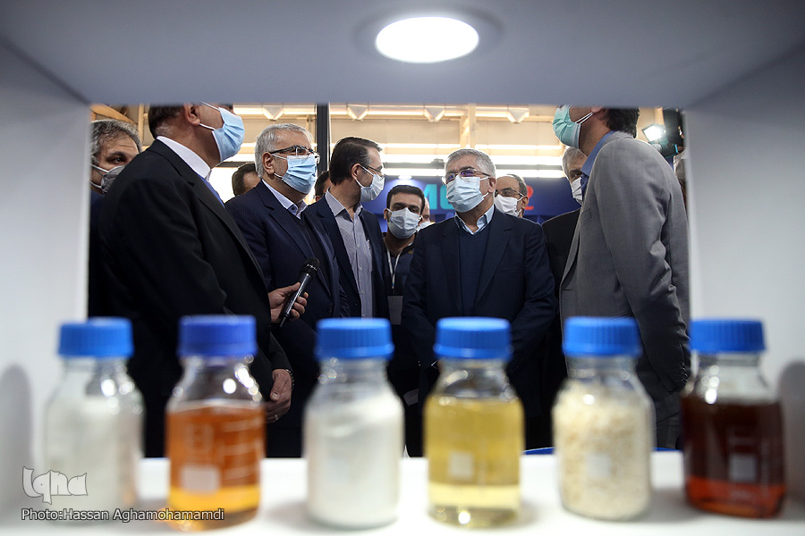 تقدیر از اهداکنندگان برتر نمونه‌های زیستی به مرکز ملی ذخایر ژنتیکی و زیستی ایران