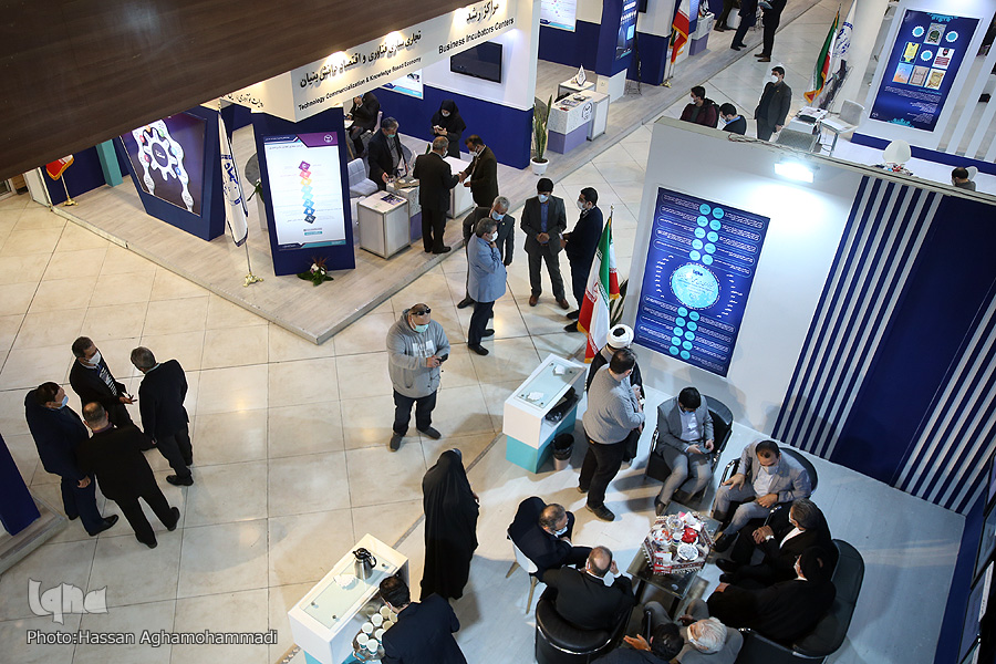 روایت معنویت و انقلابیگری در بخش فرهنگی نمایشگاه دستاوردهای جهاد دانشگاهی