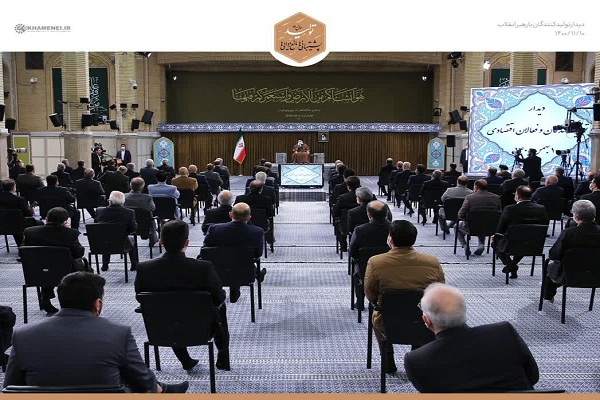 دیدار جمعی از تولیدکنندگان و فعالان صنعتی با رهبر انقلاب دیدار جمعی از تولیدکنندگان و فعالان صنعتی با رهبر انقلاب