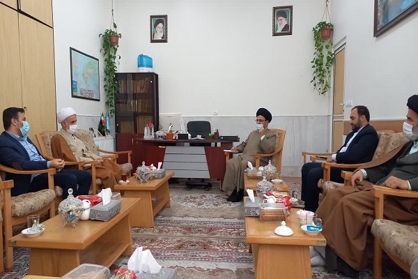 بازدید رئیس دانشگاه قم از مجتمع زبان های خارجی المصطفی بازدید رئیس دانشگاه قم از مجتمع زبان های خارجی المصطفی