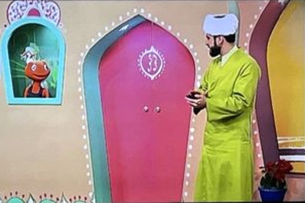 مشکل با لباس فسفری طلبه‌ها حل نمی‌شود