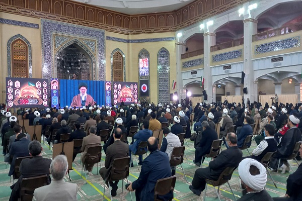 رهبر انقلاب در ارتباط تصویری با مردم تبریز رهبر انقلاب در ارتباط تصویری با مردم تبریز