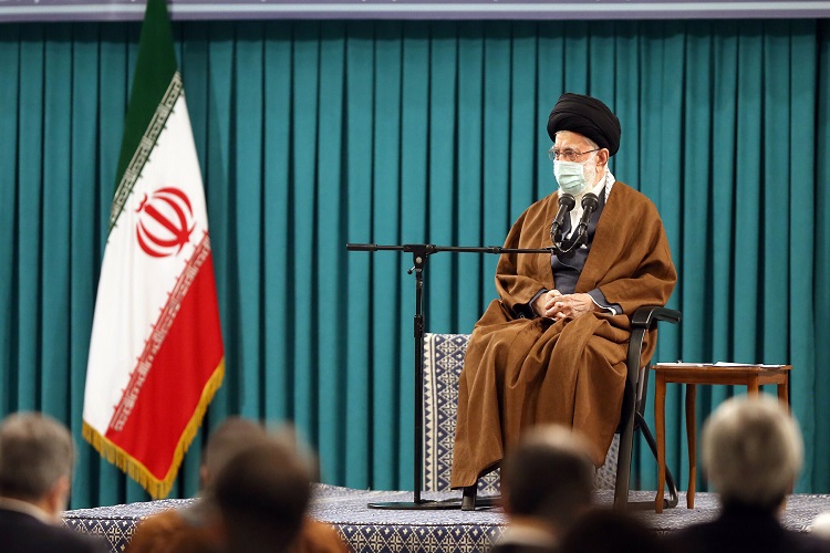 دیدار مداحان اهل بیت(ع) با رهبر معظم انقلاب دیدار مداحان اهل بیت(ع) با رهبر معظم انقلاب