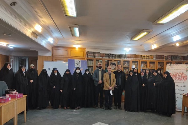 تجلیل از مربیان و حفظان کل عضو کانون 14 معصوم مهد قرآن