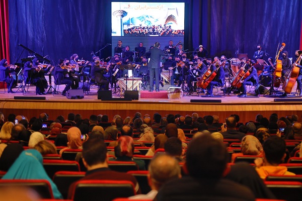 طنین سرود «ای ایران» در سالن يونسكو بیروت + عکس