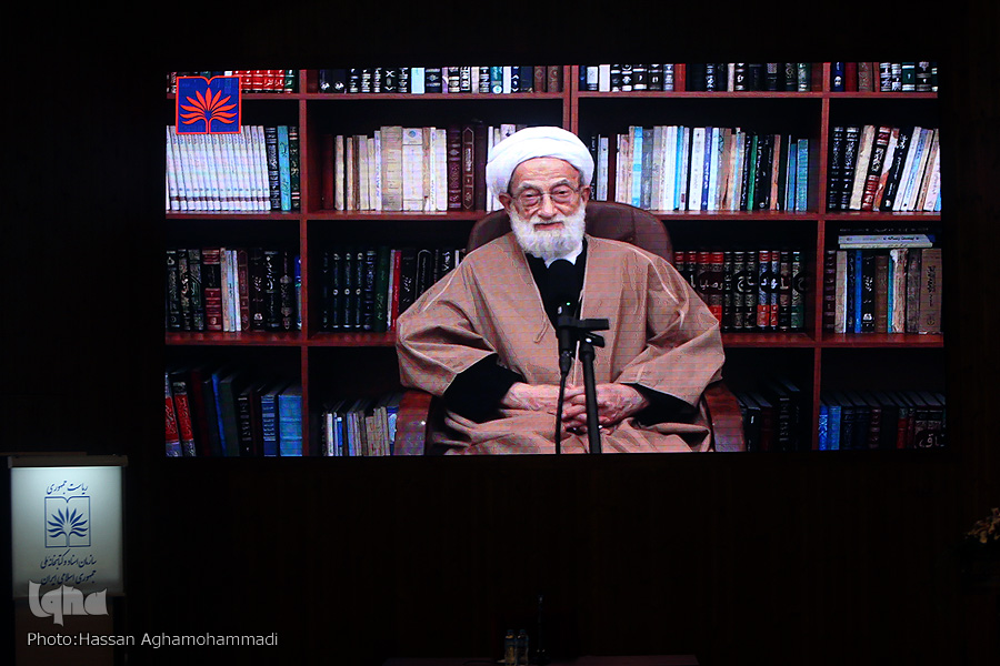 عشق آیت&zwnj;الله صافی گلپایگانی به اهل بیت(ع) در تأثیر کتاب منتخب الاثر بر مردم مؤثر بود