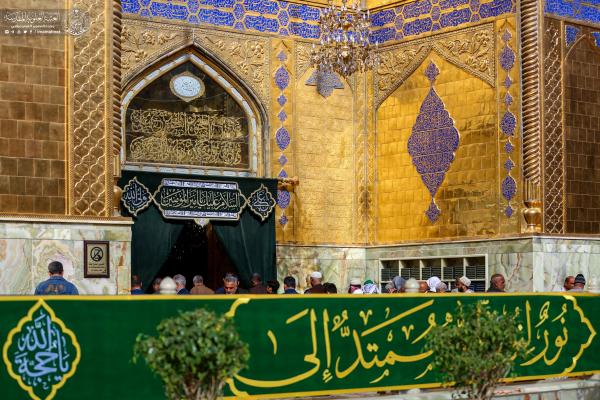 اهتزاز پرچم «یا قائم آل محمد» بر فراز گنبد حرم علوی + عکس