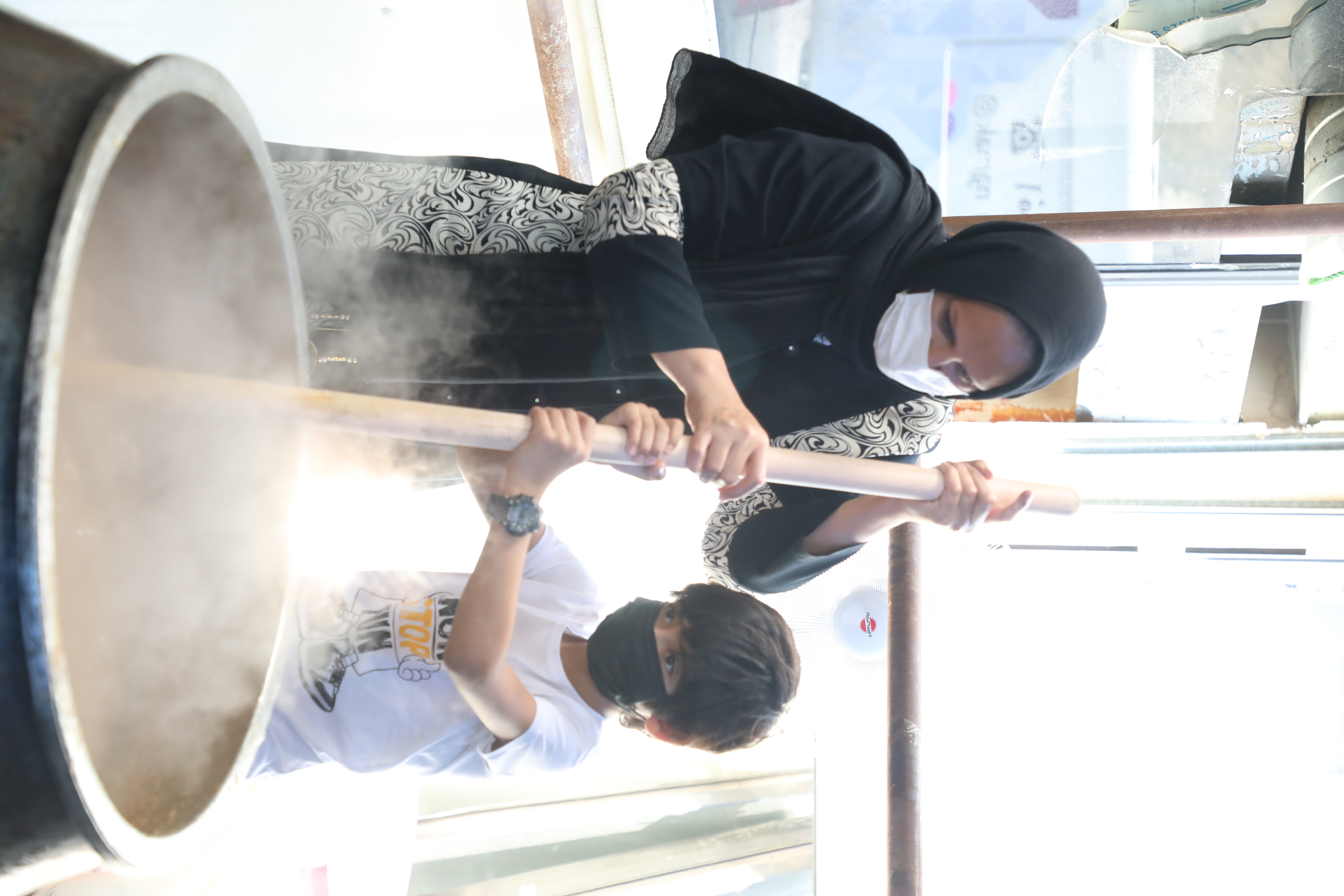 افطاری ویژه به سبک مشهدی&zwnj;ها برای 5000 نیازمند تهرانی