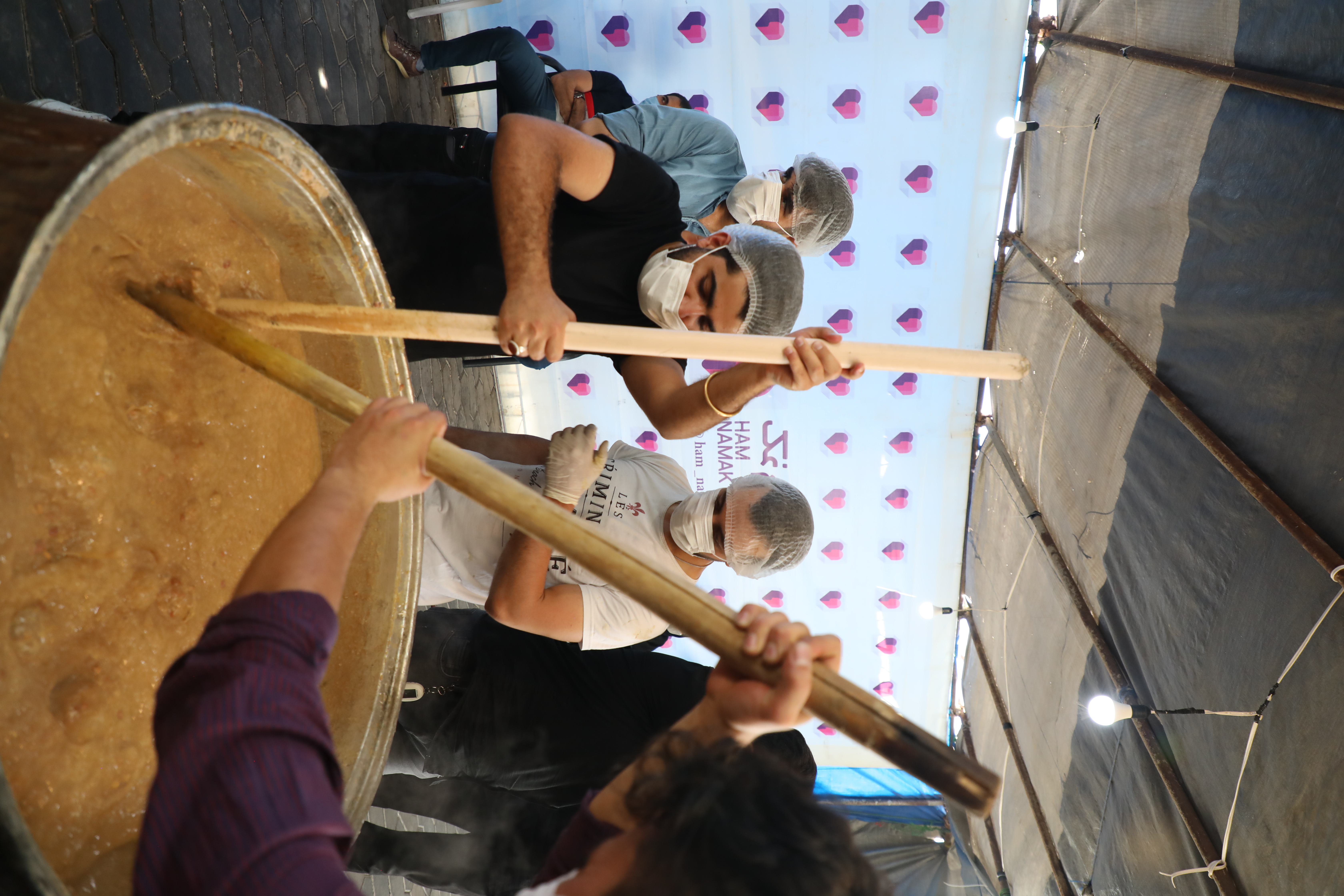 افطاری ویژه به سبک مشهدی&zwnj;ها برای 5000 نیازمند تهرانی