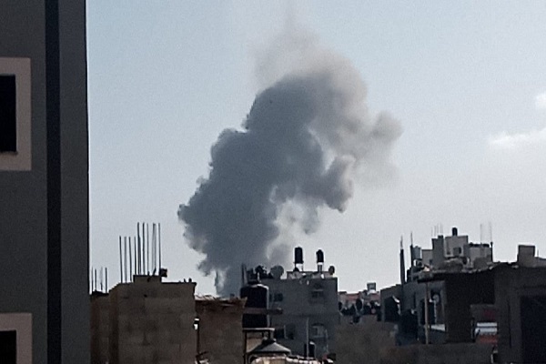 ادامه حملات اسرائیل به غزه و شلیک صدها راکت به قلب شهرک&zwnj;های صهیونیست&zwnj;نشین