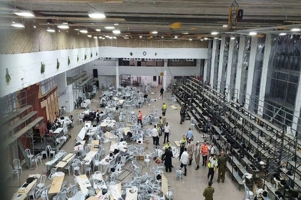 دو کشته و ددها زخمی در ریزش جایگاه در کنیسه یهودیان افراطی +فیلم دو کشته و ددها زخمی در ریزش جایگاه در کنیسه یهودیان افراطی +فیلم