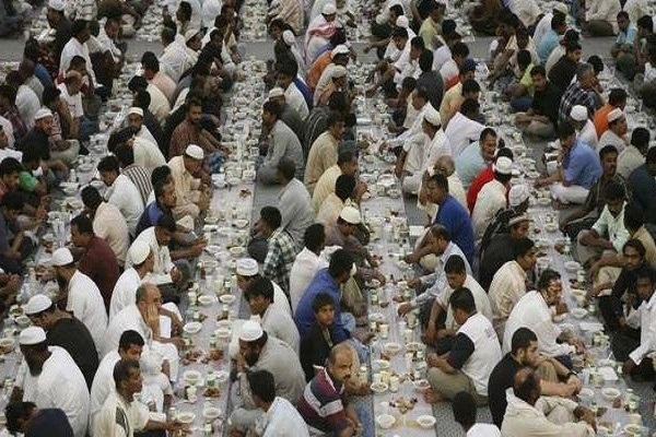 رمضان در مصر؛ از برپایی حلقههای تلاوت تا نمایش تسامح دینی + عكس رمضان در مصر؛ از برپایی حلقههای تلاوت تا نمایش تسامح دینی + عكس